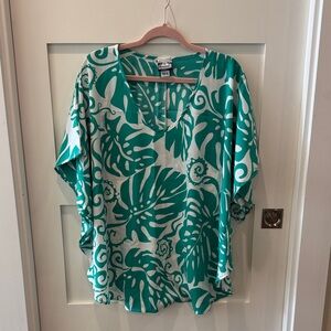 Manuheali’i Green Leaf Print Women's Blouse